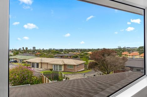 Photo of property in 130h Lakeside Drive, Orewa, 0931