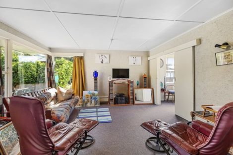 Photo of property in 30 Mana View Road, Paremata, Porirua, 5026
