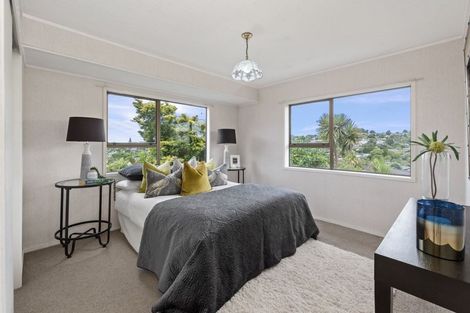 Photo of property in 2/19 Amante Crescent, Mairangi Bay, Auckland, 0630
