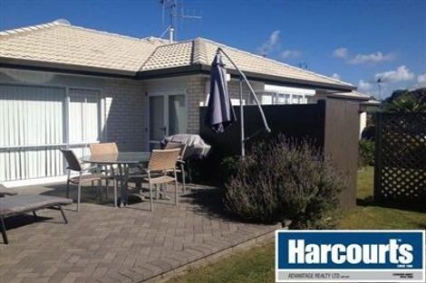 Photo of property in 49 Gravatt Road, Papamoa Beach, Papamoa, 3118
