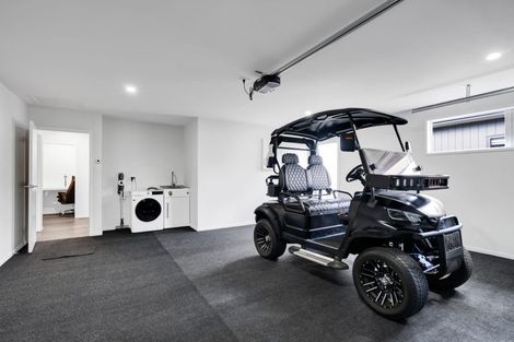 Photo of property in 4 Kakariki Lane, Waiwhakaiho, New Plymouth, 4312