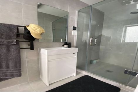 Photo of property in 2/103 Flanshaw Road, Te Atatu South, Auckland, 0610