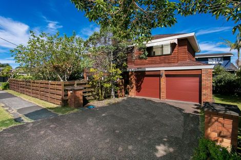 Photo of property in 2/25 Toroa Street, Torbay, Auckland, 0630