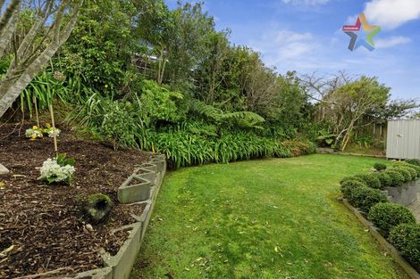 Photo of property in 27 Mossburn Grove, Kelson, Lower Hutt, 5010
