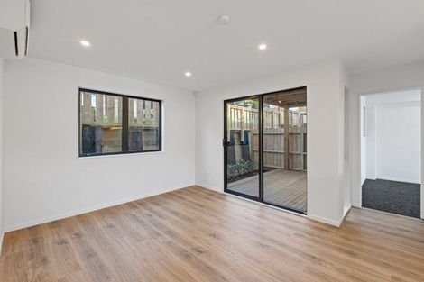 Photo of property in 8c Datura Place, Sunnynook, Auckland, 0620