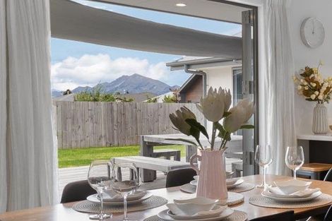 Photo of property in 5 Turnbull Crescent, Wanaka, 9305
