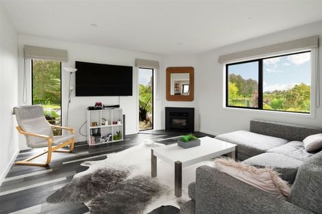 Photo of property in 24 Ivy Lane, Ohau, Levin, 5570