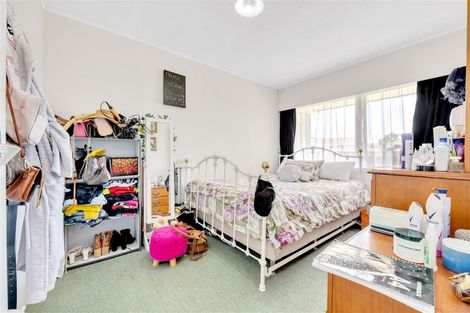 Photo of property in 68a Kenderdine Road, Papatoetoe, Auckland, 2025