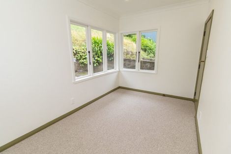 Photo of property in 71 Seatoun Heights Road, Seatoun, Wellington, 6022