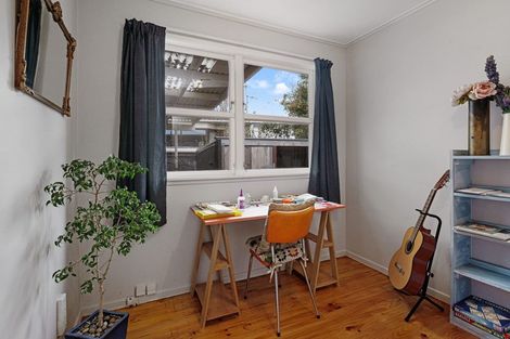 Photo of property in 28 Chums Road, Paraparaumu Beach, Paraparaumu, 5032
