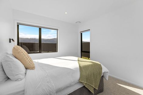 Photo of property in 9 Swan Street, Lake Hawea, 9382