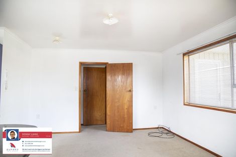 Photo of property in 1/38 Akoranga Drive, Northcote, Auckland, 0627