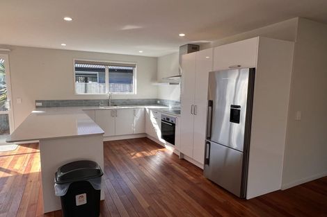 Photo of property in 18 Derrett Place, Saint Martins, Christchurch, 8022