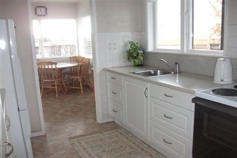 Photo of property in 35 Elliott Avenue, Bayview, Auckland, 0629