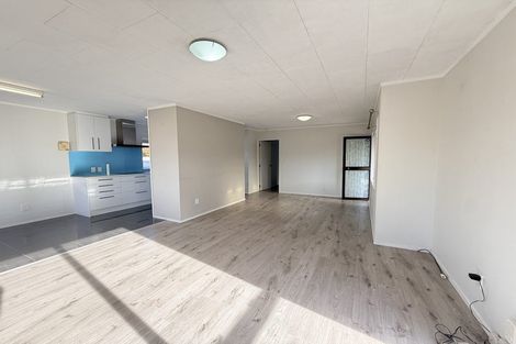 Photo of property in 41 Caribbean Drive, Unsworth Heights, Auckland, 0632