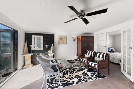 Photo of property in 137 The Fairway, Matarangi, Whitianga, 3592