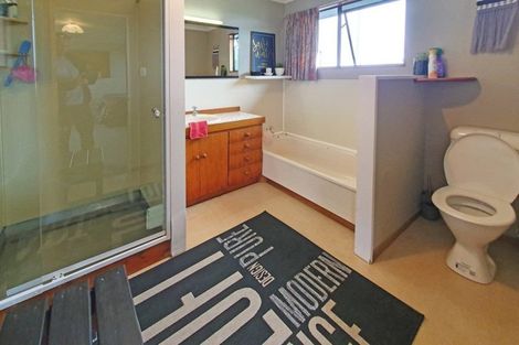 Photo of property in 1939 South Road, Pitone, New Plymouth, 4374