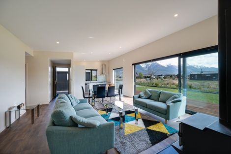 Photo of property in 11 Old Dairy Close, Glenorchy, 9372