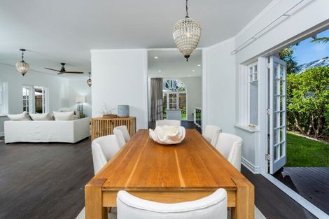 Photo of property in 1 Ascot Avenue, Narrow Neck, Auckland, 0624