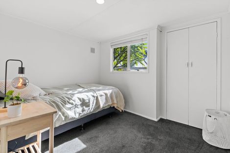 Photo of property in 1/26 Nor'east Drive, Northcross, Auckland, 0632