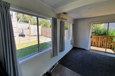Photo of property in 2/9 Lingham Crescent, Torbay, Auckland, 0630