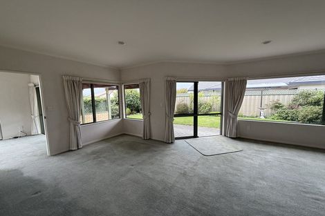 Photo of property in 11 Addington Place, Taradale, Napier, 4112