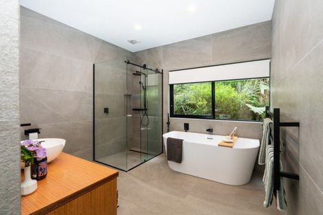 Photo of property in 17 Kim Street, Khandallah, Wellington, 6035