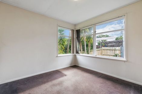 Photo of property in 2/16 Ramillies Place, Glenfield, Auckland, 0629