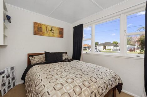 Photo of property in 16 Verel Street, Fairfield, Hamilton, 3214