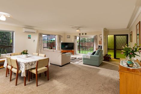 Photo of property in 4/66 Rathgar Road, Henderson, Auckland, 0610