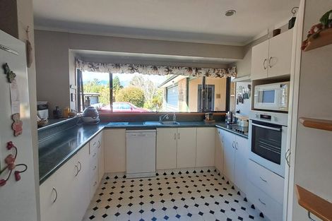 Photo of property in 19 Kew Road, Westport, 7825