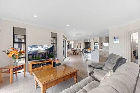 Photo of property in 55 Mortlake Heights, Pyes Pa, Tauranga, 3112