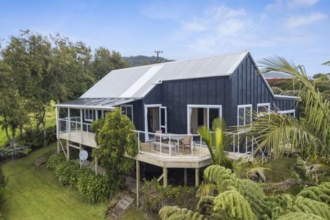 Photo of property in 127 Wairau Road, Oakura, 4314