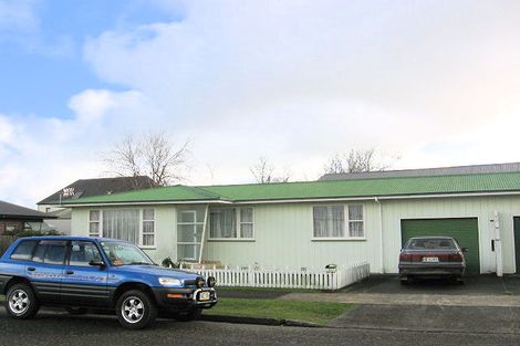 Photo of property in 11 Luton Street, Hokowhitu, Palmerston North, 4410