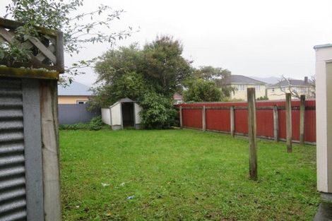 Photo of property in 8 Hollard Grove, Avalon, Lower Hutt, 5011