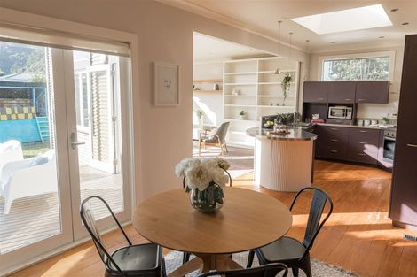 Photo of property in 35 Pukatea Street, Eastbourne, Lower Hutt, 5013