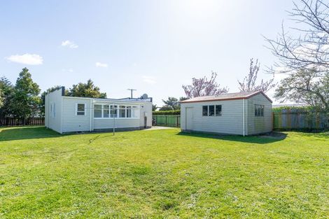 Photo of property in 8 Cambridge Street, Levin, 5510