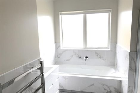 Photo of property in 9 Kapia Drive, Takanini, 2112