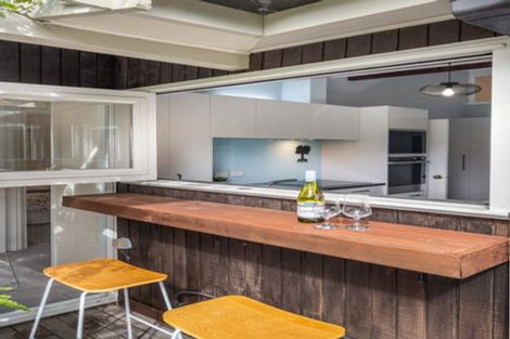 Photo of property in 13 Tyrian Close, Half Moon Bay, Auckland, 2012