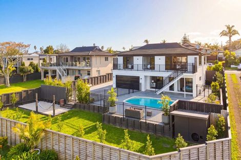 Photo of property in 114 Bramley Drive, Farm Cove, Auckland, 2012