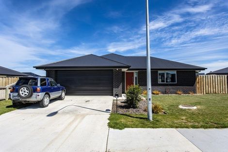 Photo of property in 34 Hilton Drive, Amberley, 7410