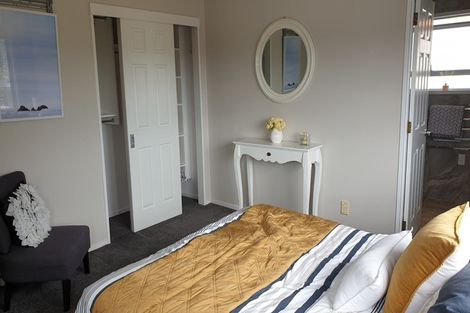 Photo of property in 313 Hobsonville Road, Hobsonville, Auckland, 0618