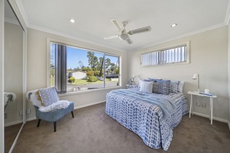 Photo of property in 33 Hope Farm Avenue, Pakuranga Heights, Auckland, 2010