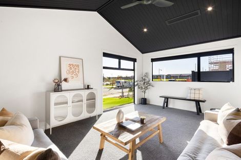 Photo of property in 36 Isobel Hodgson Drive, Cambridge, 3434