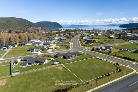 Photo of property in 2 Lancewood Way, Kinloch, Taupo, 3377