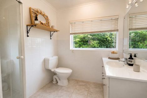 Photo of property in 4 Portal Place, Murrays Bay, Auckland, 0630