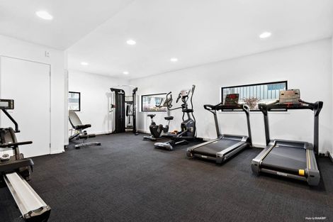 Photo of property in 8/2 Tahuhu Road, Mount Wellington, Auckland, 1062