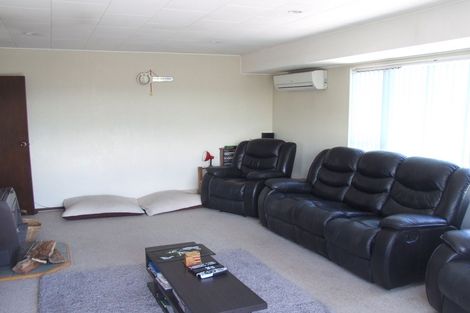 Photo of property in 2 Kempton Place, Richmond Heights, Taupo, 3330