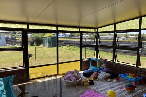 Photo of property in 5 Kowhai Place, Eltham, 4322