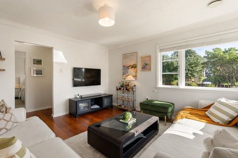 Photo of property in 28 Coates Street, Tawa, Wellington, 5028